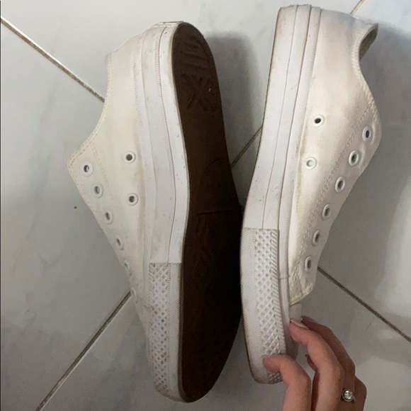 Converse - Picture 2 of 7